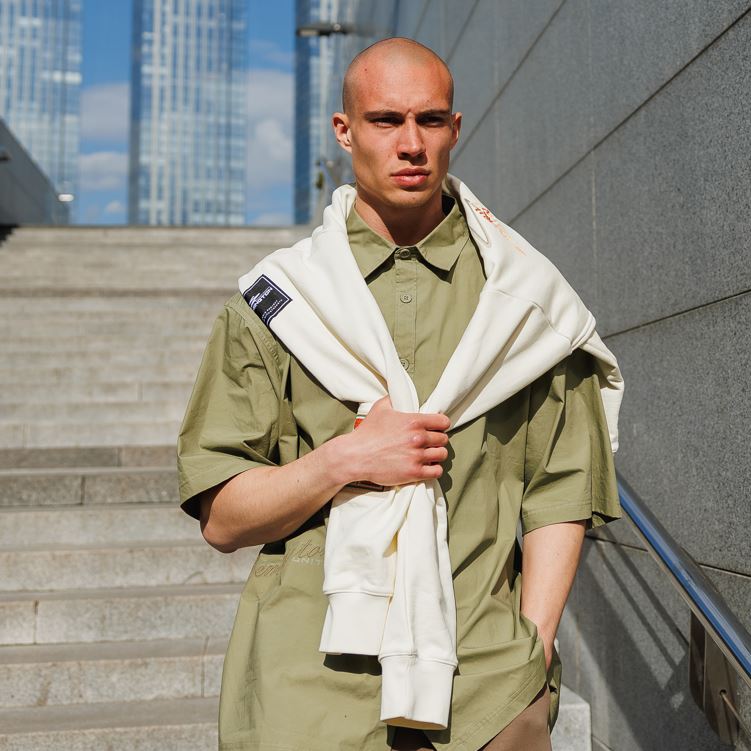 Почему стоит выбрать мужские рубашки с коротким рукавом Remington Picnic Khaki и Classic Chic Beige